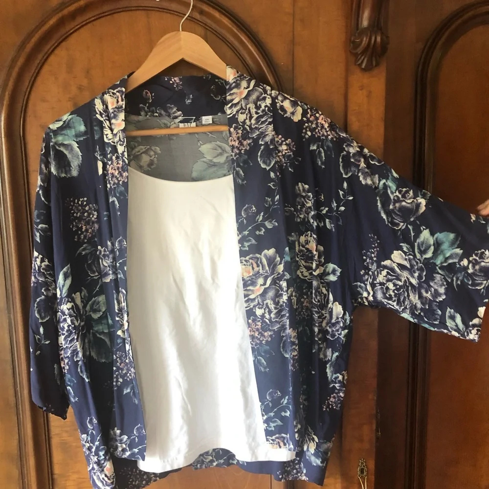 GAP blue white